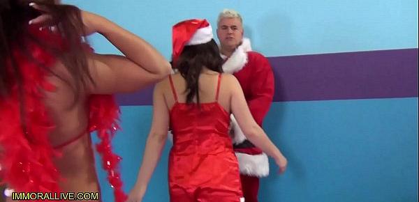  Noelle Easton & Savannah Fox Awesome 40 Inch Asses Make it a Very Merry XXX Christmas for Funny Fat Santa – Part 1